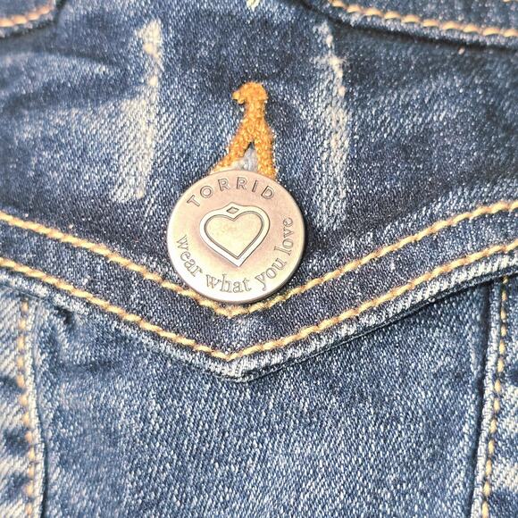 Torrid Denim Jean Jacket Womens Plus Size 3X Blue Button Up Stretch Classic Boho - Picture 10 of 12